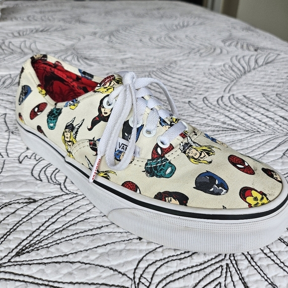 VGUC Vans X Marvel Head Sneakers Mens 8 Women 9.5 - Picture 2 of 15